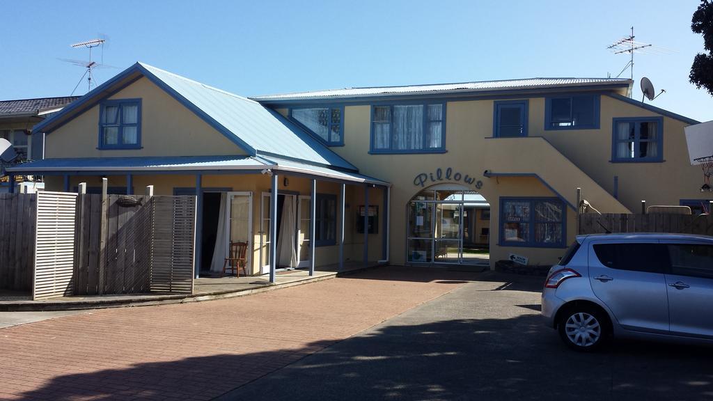 Orewa Pillows Lodge Екстериор снимка